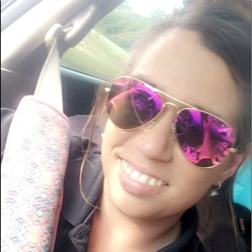 Meet your Posher, Jillian